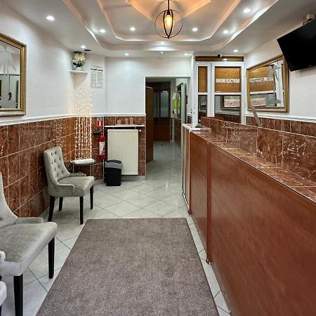 Hotel Victor Hugo Aubervilliers Zewnętrze zdjęcie